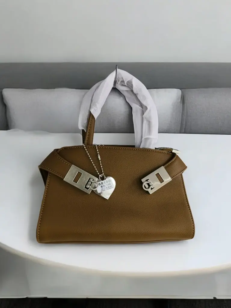 Handbags leather 