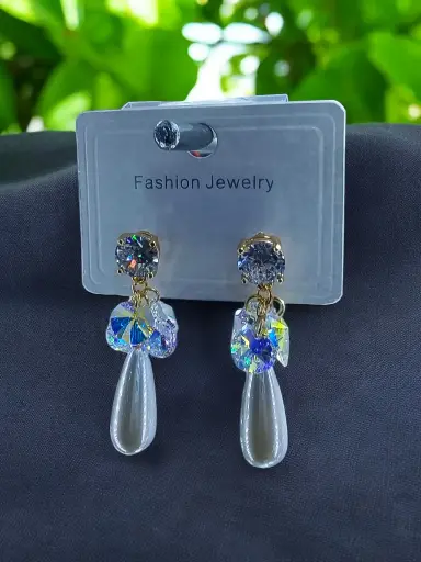 Ear rings 